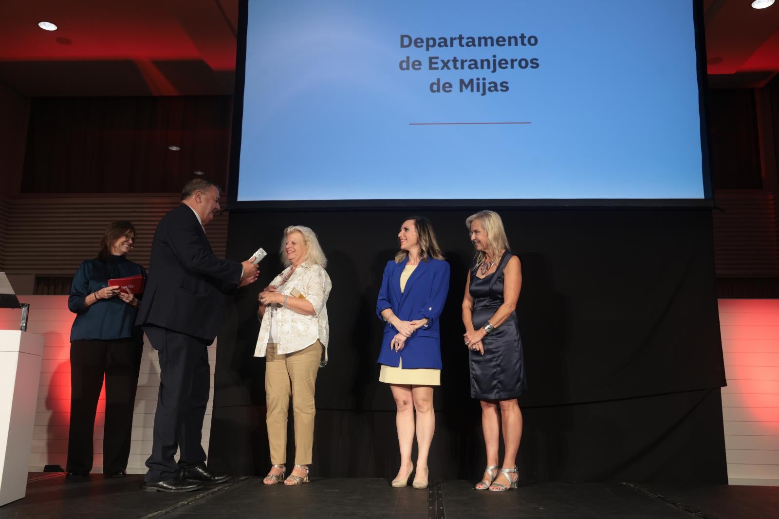 SUR in English 40th anniversary gala, in photos (II)