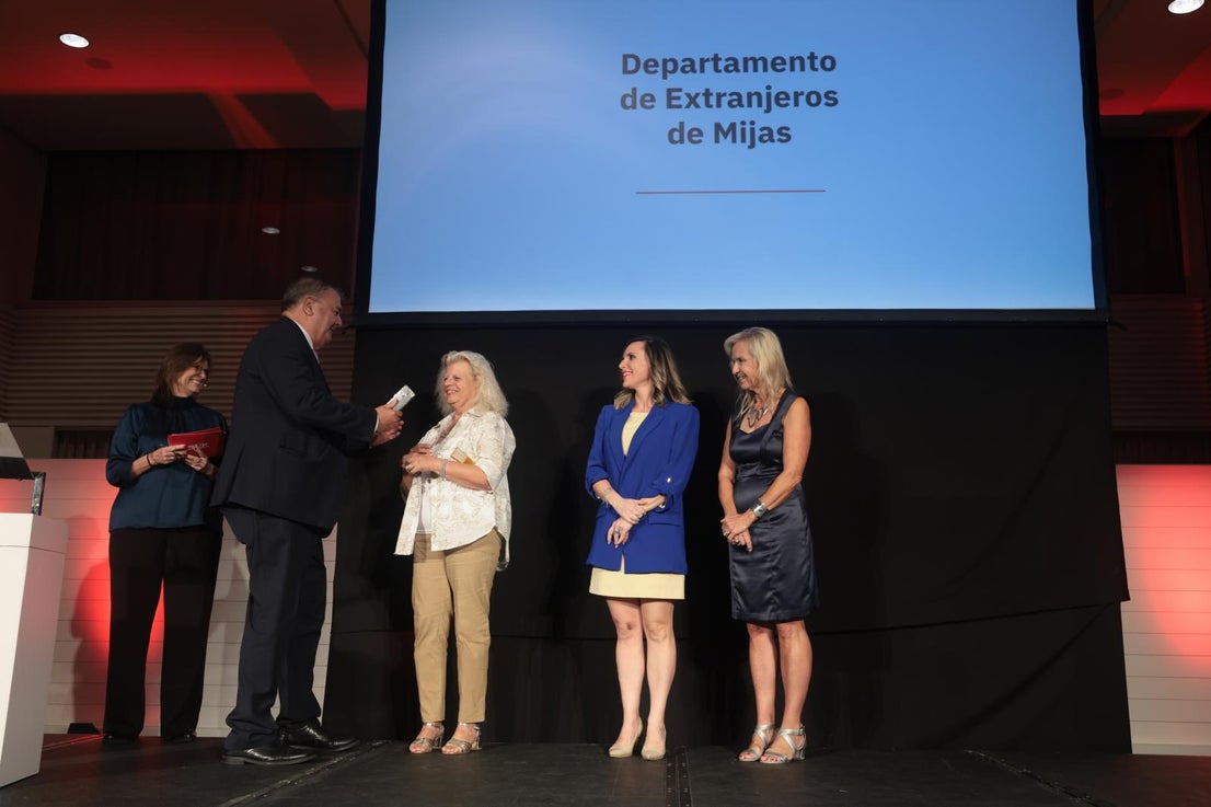 SUR in English 40th anniversary gala, in photos (II)