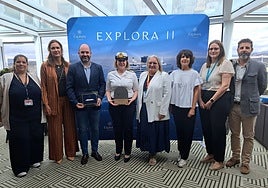 Officials during the plaque-exchange ceremony.