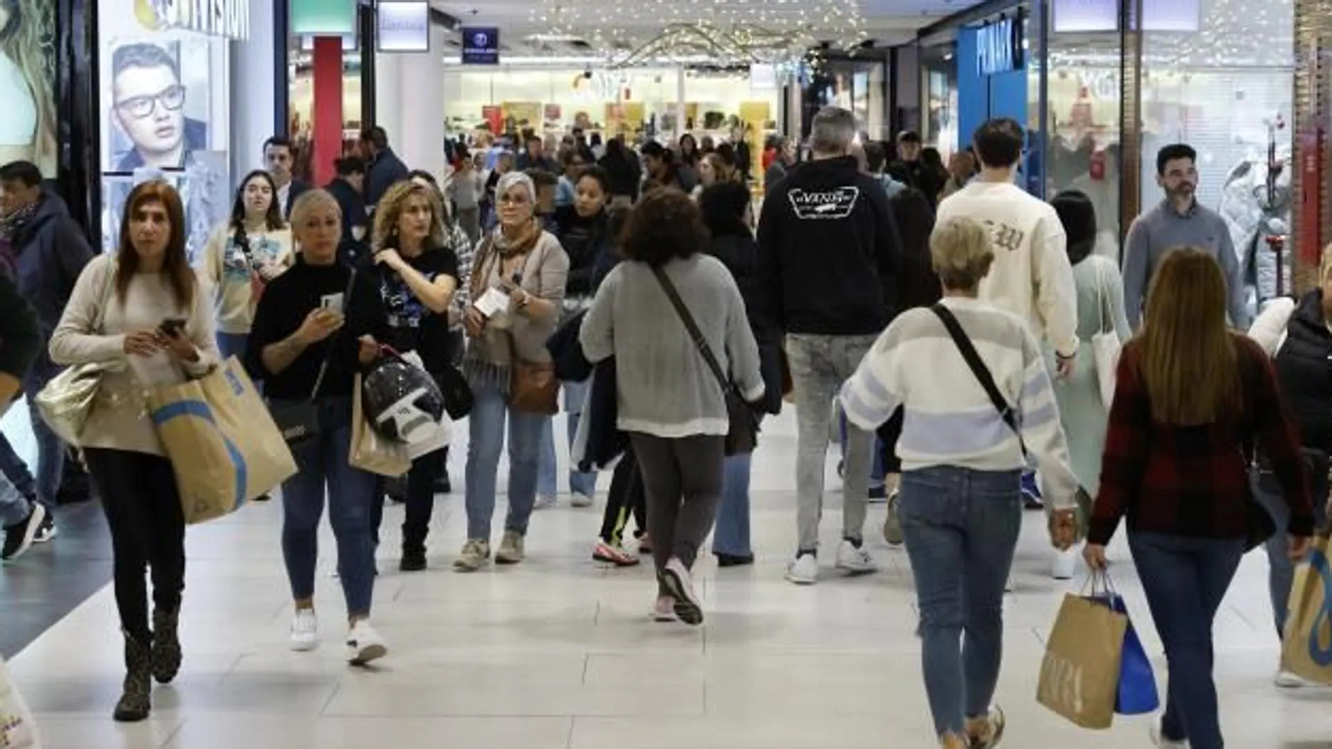 ¿Qué comercios y supermercados estarán abiertos en Málaga y la Costa del Sol este 12 de octubre, fiesta nacional de España?