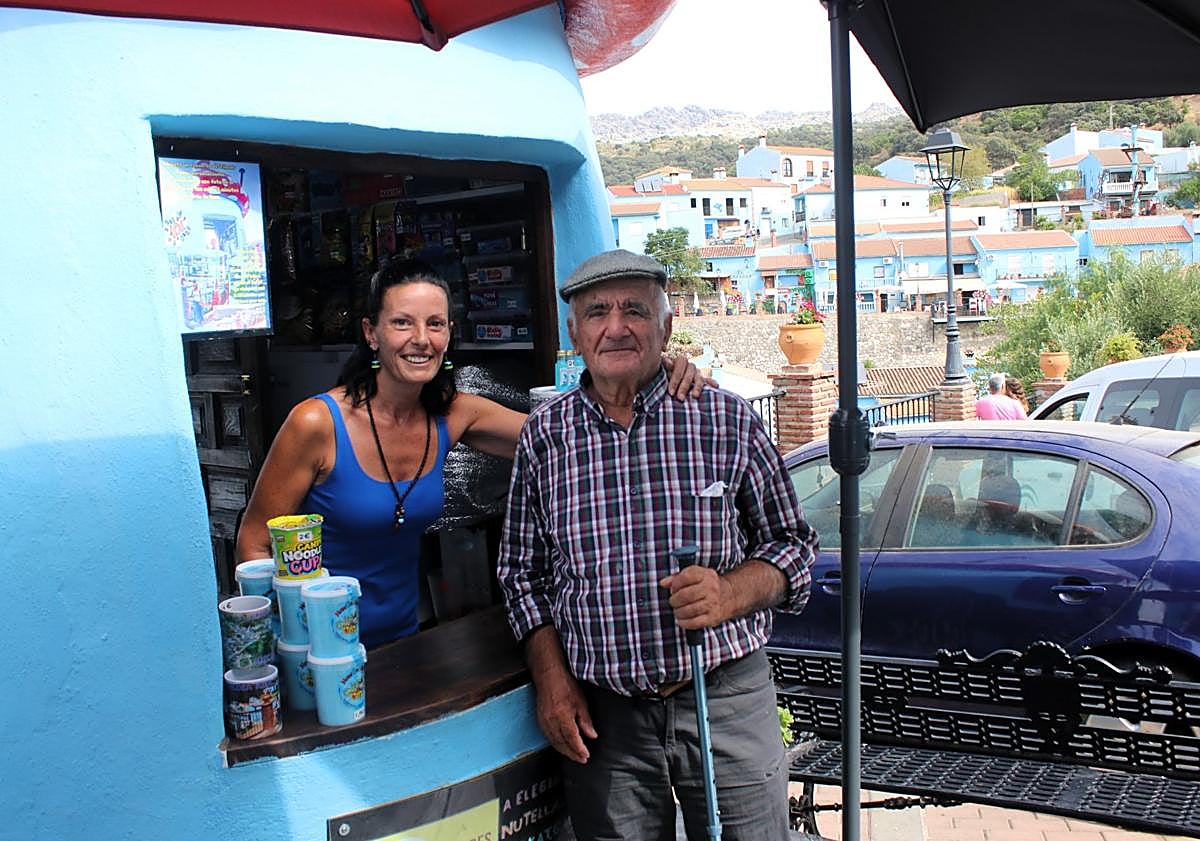 Imagen principal - Natalia Fernández, Iván Sastre and partner and Pilar Tabuyo.