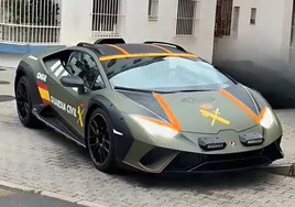 Lamborghini supercar in Guardia Civil livery turns heads on the Costa del Sol