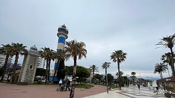 Elderly woman suffers fractured ribs after being hit by young boy riding electric scooter on Costa del Sol promenade
