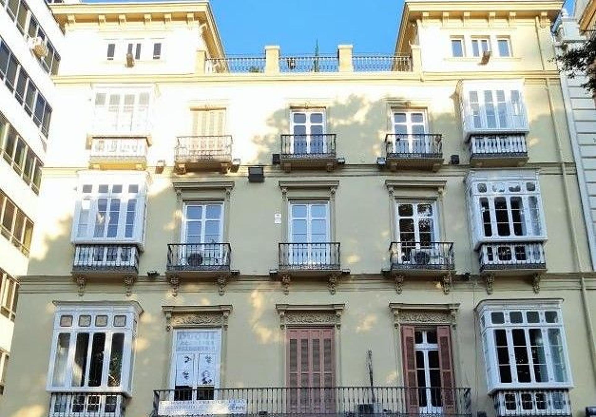 Former Fonda del Oriente.