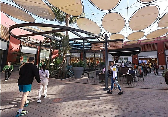 Will the shops in Malaga and on the Costa del Sol be open this Friday, a public holiday in Spain?