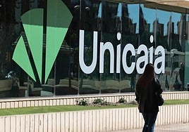 Main entrance to Unicaja's Malaga head office on Avenida de Andalucía.