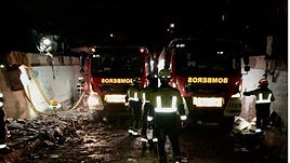Firefighters from Malaga clear flooded tunnel in Valencia in which there were around 30 vehicles with victims inside