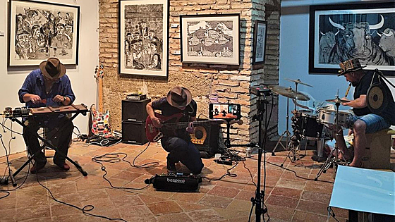 Enjoy a weekend of music and photography in Riogordo