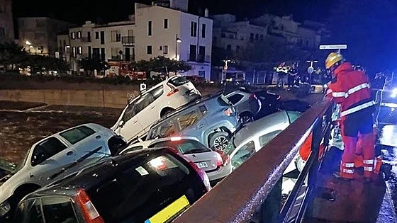Video | More than 30 cars swept away after another torrential downpour hits Spain