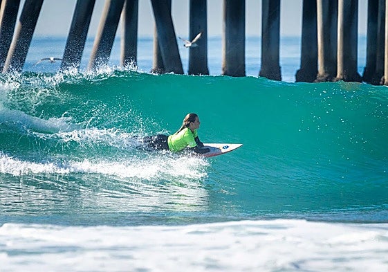 Almagro had both her hands and feet amputated when she was 18.