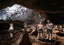 An image of a Neanderthal family by Guillermo Espejo Rubio at the Rincón cave.