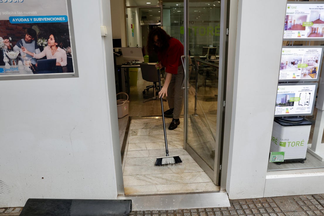 Así amanece el Centro de Málaga y sus comercios tras las inundaciones