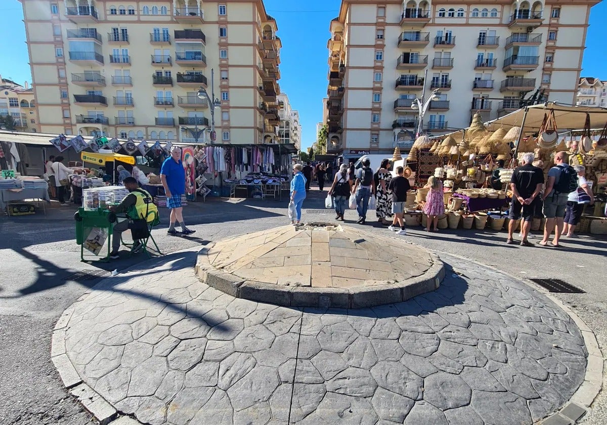 Current state of the roundabout.