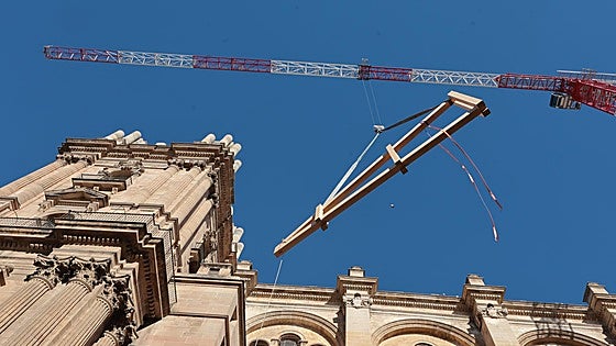 New waterpoof roof on Malaga Cathedral starts to take shape