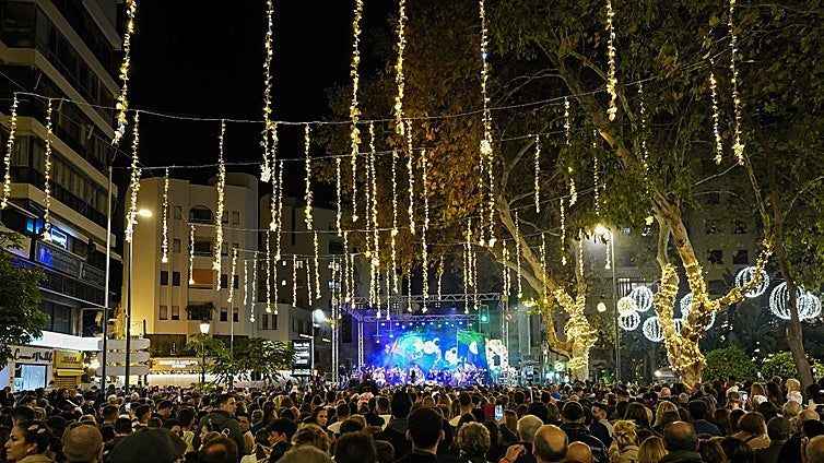 The Christmas lights are switched on in Marbella and San Pedro