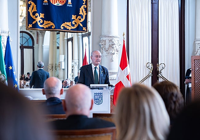 Mayor of Malaga Francisco de la Torre.