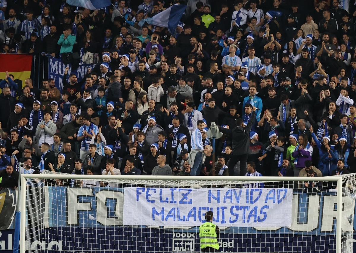 Imagen secundaria 1 - Goal-hungry Malaga CF put on a festive show for their fans