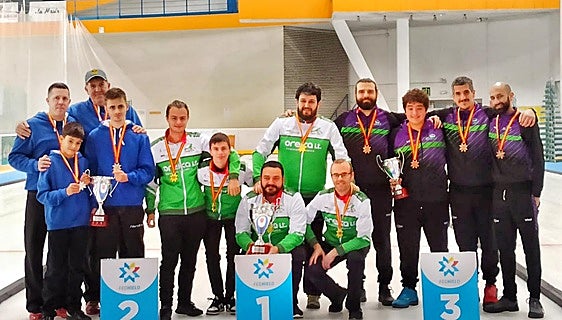 Costa del Sol curling team bring bronze medal back from Huesca