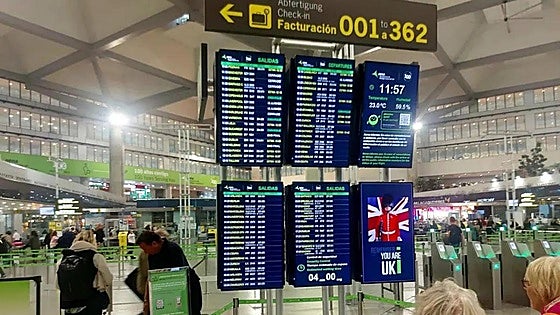 How much does a cabin crew member in Spain earn? These are the salaries at Iberia, Ryanair, Vueling, Air Europa, easyJet and other airlines
