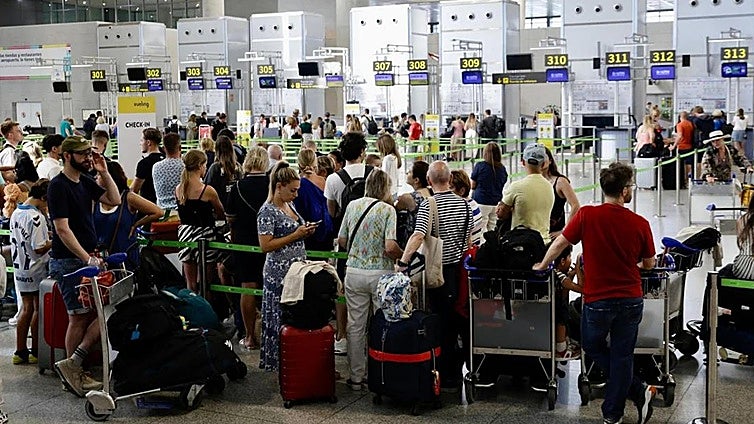 Spain achieves low-season tourism boom as number of 2024 visitors set to reach 95 million
