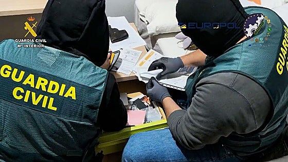 Major blow to drug trafficking in Spain as police seize weapons of war and 4,000 kilos of drugs