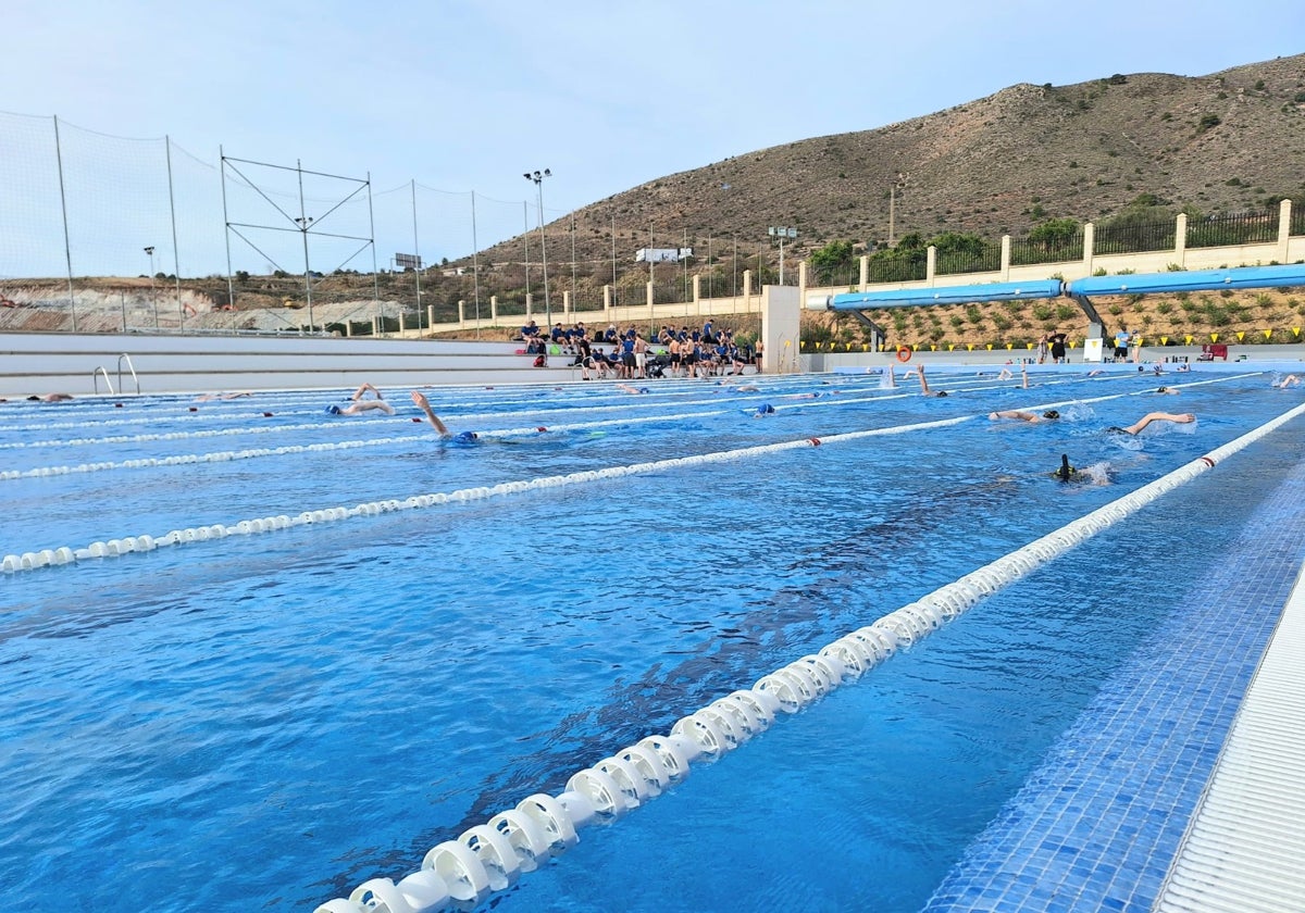 The Virgen del Carmen III outdoor Olympic swimming pool.