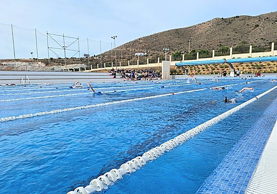 The Virgen del Carmen III outdoor Olympic swimming pool.