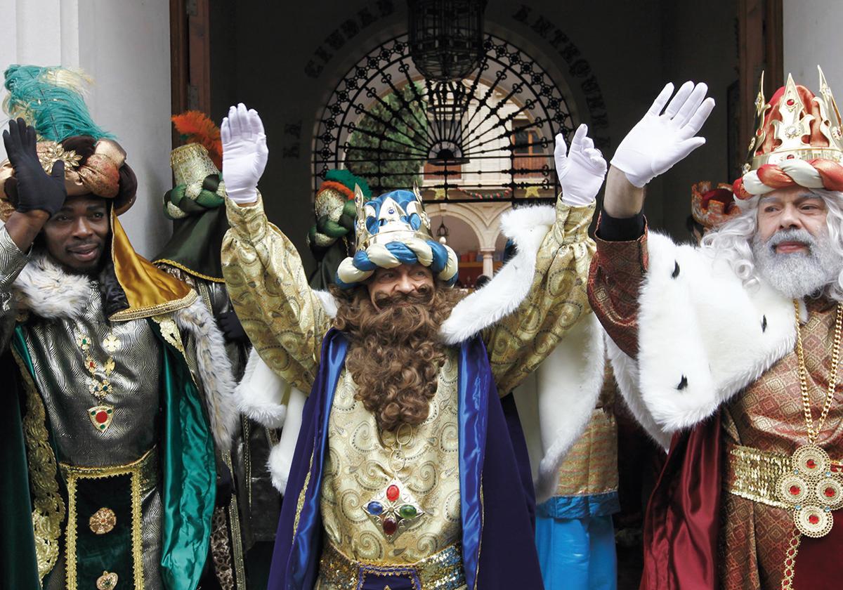 Melchior, Gaspar and Balthasar last year waving from the town hall.