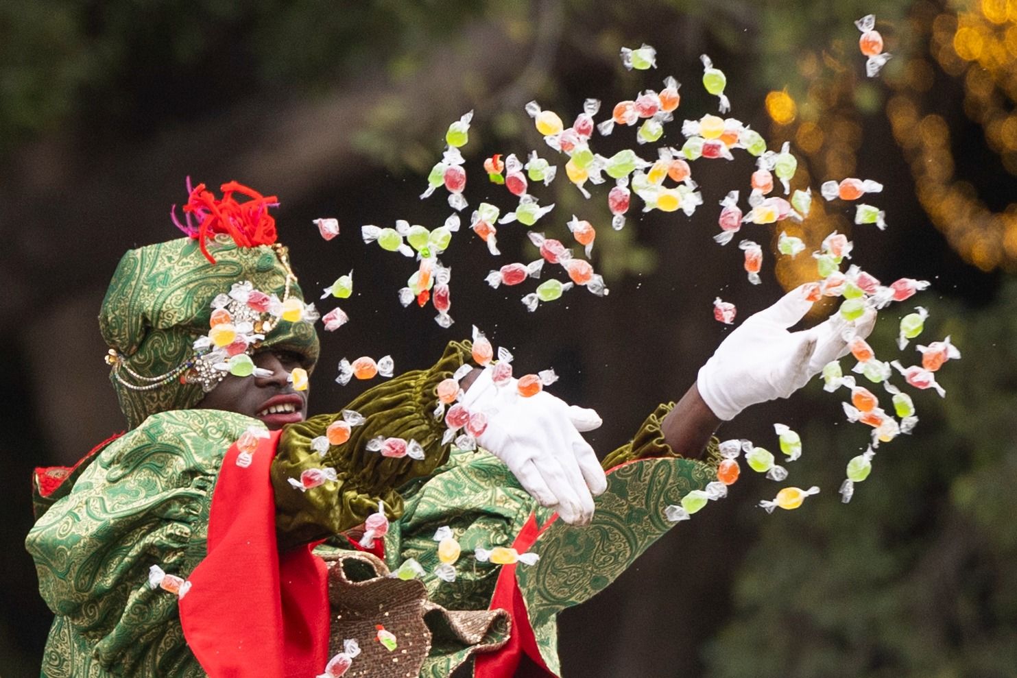 Malaga city&#039;s huge Three Kings cavalcade 2025, in pictures