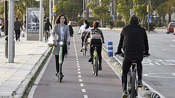New traffic regulations in Spain for cyclists in 2025