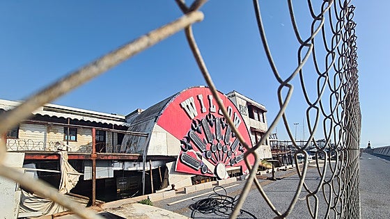 Scrapping of legendary Mississippi steamboat finally gets under way in Benalmádena marina