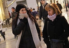 File image of people wrapped up warm.