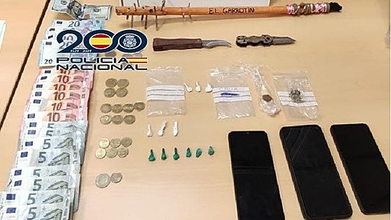 Drug dealer who hid cocaine in communal flowerpots in Malaga jailed