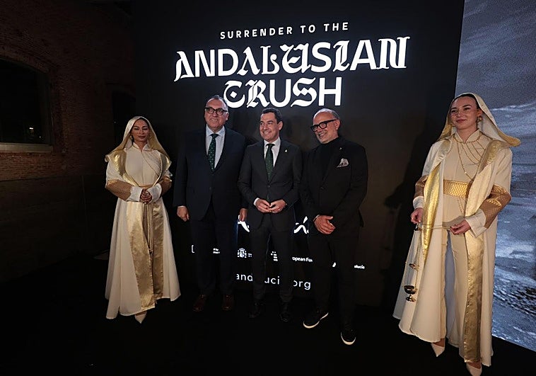 Juanma Moreno at the concert in Madrid