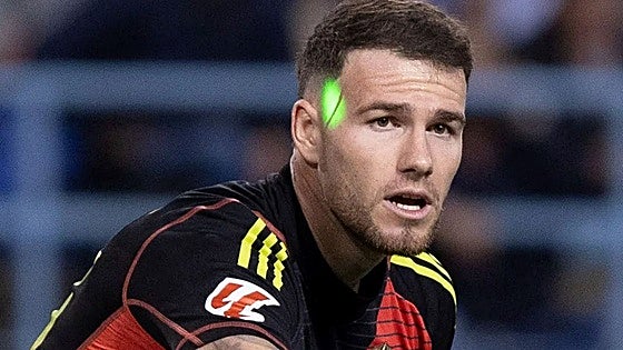Malaga CF facing a fine of up to 60,000 euros over laser pointer incident that halted match