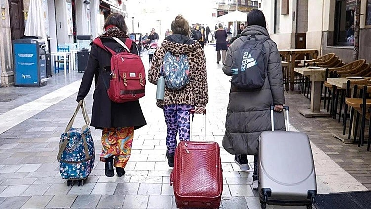 Malaga city mayor says tourist saturation isn't a daily problem, just on certain occasions