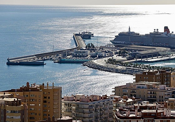 Platform of the Levante breakwater where the port tower is planned.