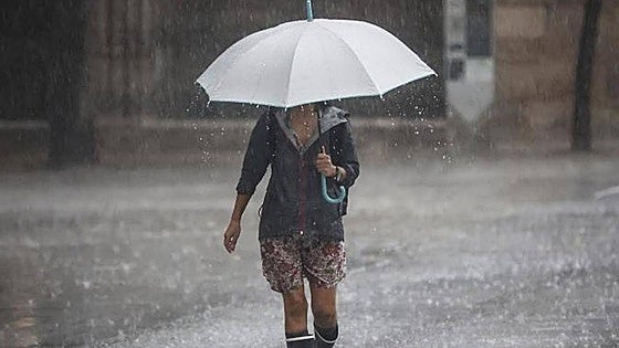 Aemet upgrades weather warning on Costa del Sol to amber as heavy rain, storms and hail are forecast across Malaga province