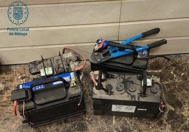 Pair charged after being arrested in Malaga for stealing batteries from transport lorries