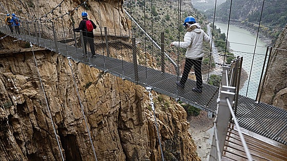 Where do most of the visitors to Malaga's famous El Caminito del Rey gorge walk come from?
