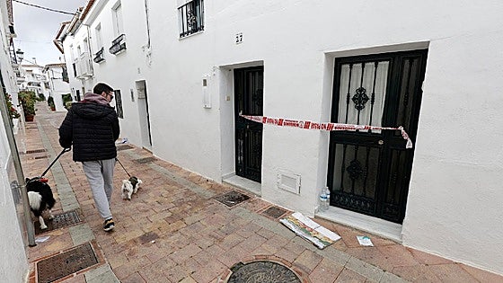 Outrage as man kills ex-wife in front of children at home in Benalmádena Pueblo