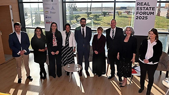 SUR in English real estate and property investment forum in Estepona, in pictures