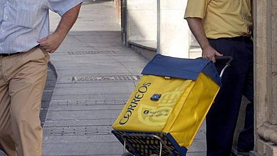 Spanish court rubber stamps jail sentence for postman who stole bank cards and withdrew more than 20,000 euros in cash