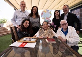 Joaquina with her family on Wednesday in Benalmádena.