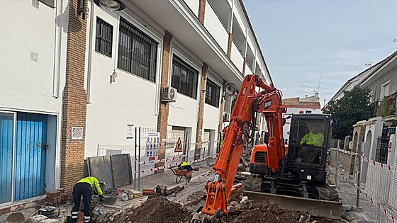 Town hall begins comprehensive reform of two streets in La Cala de Mijas