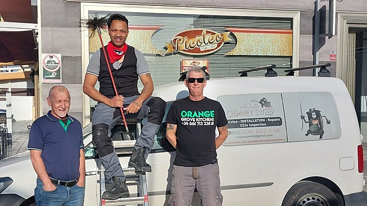 Friends rally to help Costa del Sol chimney sweep after theft of tools worth more than 10,000 euros