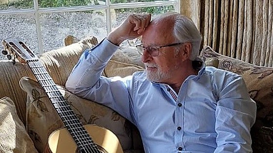Renowned Irish guitarist to give two free concerts in Malaga