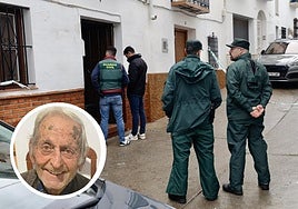 Guardia Civil officers at the door of Francisco Mayorga's home. Inset: photo of the missing man.
