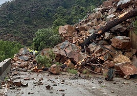 Landslide on the A-397 road between Ronda and San Pedro.