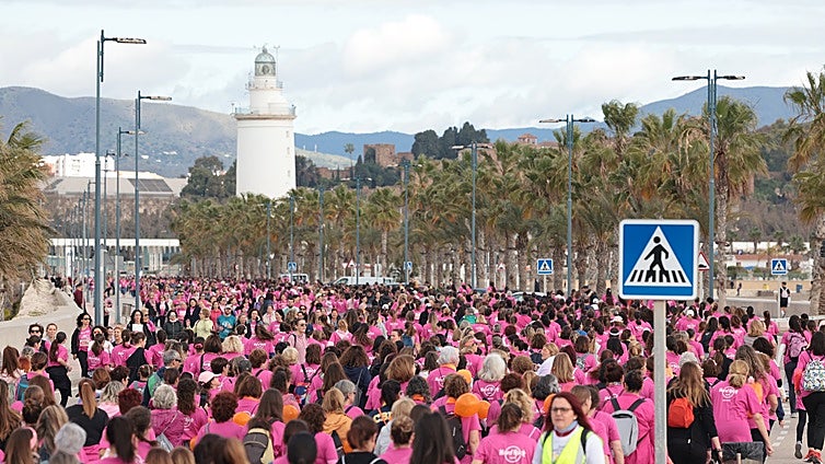 Pink wave stands up to cancer in annual women's race at Malaga's port